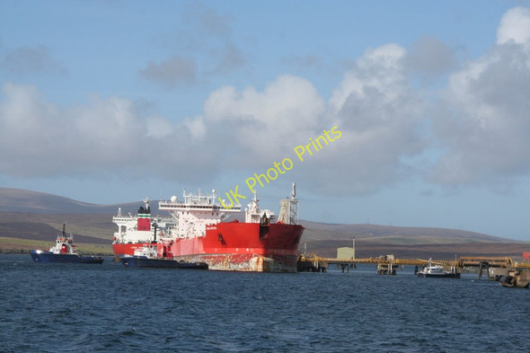 Photo 6"x4" Tanker Hanne Knutsen at Jetty 3 with tugs Tystie and Tirrick in attendance Scatsta c2010