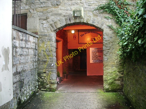 Photo 6"x4" Entrance to Swan Courtyard Clitheroe\/SD7441 c2008