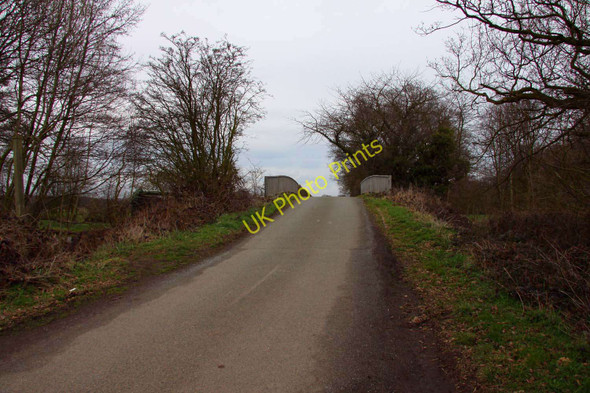 Photo 6"x4" The road to Bridge 55 over the Trent and Mersey Canal Rileyhill c2010
