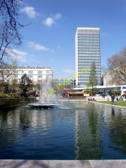 Photo 6"x4" Reflection in the Fountain, Marble Arch, London W1 Westminster c2010