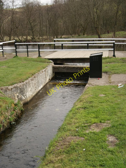 Photo 6"x4" Craigmarloch Canal Feeder Kilsyth c2010