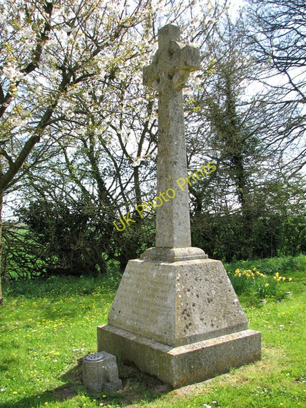 Photo 6"x4" War memorial by the path to St Mary's church, Beeston Beeston\/TF9015 c2010