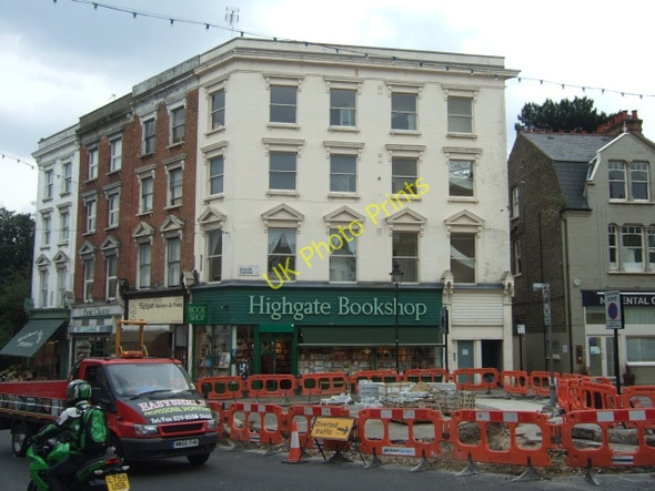 Photo 6"x4" Highgate Bookshop Hampstead\/TQ2685 c2010