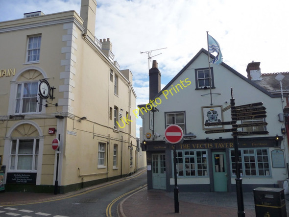 Photo 6"x4" The Vectis Tavern, High Street, Cowes, Isle of Wight Cowes c2009