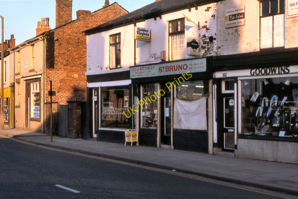 Photo 6"x4" Shops on Market Street Droylsden c1979