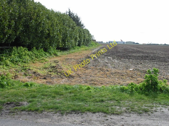Photo 6"x4" Field boundary, looking towards Manston Way\/TR3265 c2008