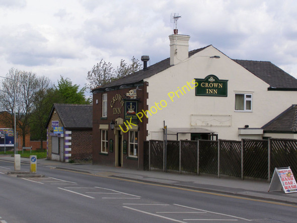 Photo 6"x4" Crown Inn Heywood\/SD8510 c2010