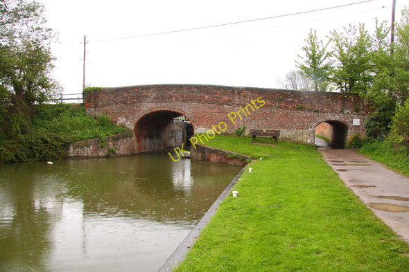 Photo 6"x4" The B3101 bridge over the Kennet & Avon Canal Rowde c2010