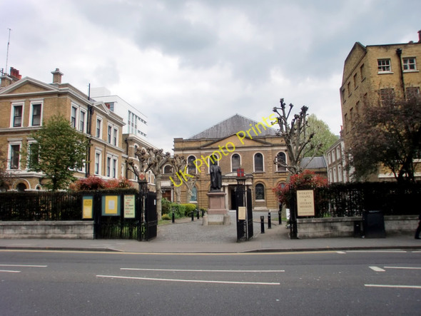 Photo 6"x4" Entrance to Wesley's Chapel, City Road, London EC1 London c2010