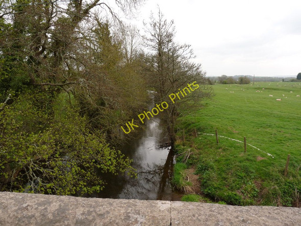 Photo 6"x4" The view upstream from Taw Bridge on the river Taw North Tawton c2010