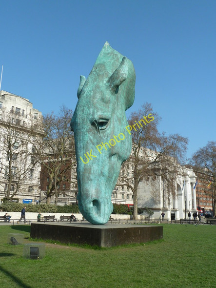 Photo 6"x4" Horse head statue at Marble Arch Westminster c2011