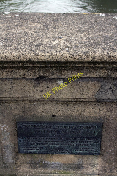 Photo 6"x4" Plaque and benchmark on SE parapet of the 1925 Witney Bridge Witney c2011