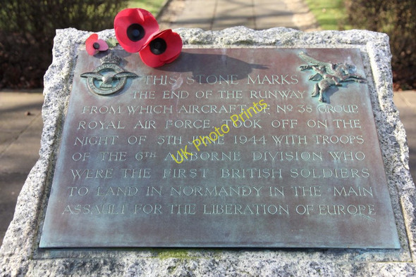 Photo 6"x4" Poppies on the plaque Chilton\/SU4885 c2011