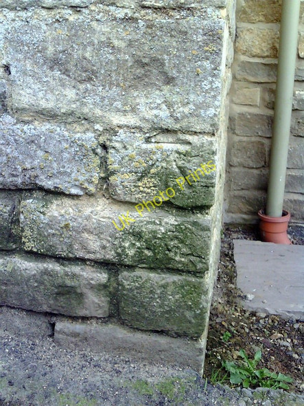Photo 6"x4" Benchmark on #8 Mount Pleasant, Witney Road Witney c2011