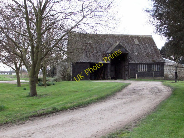 Photo 6"x4" Weather-boarded barn at St Mary Hoo St Mary Hoo c2011