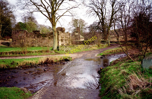 Photo 6"x4" Ford by Wycoller Hall Trawden c1993