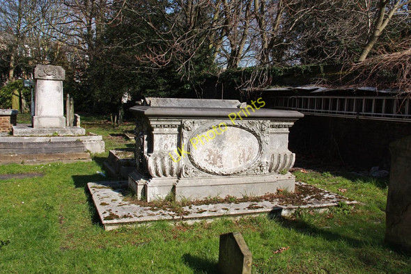 Photo 6"x4" All Saints, Fulham High Street - Churchyard Fulham c2011