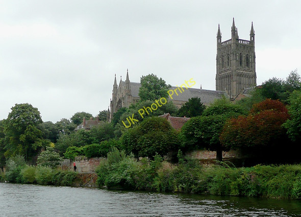 Photo 6"x4" Worcester Cathedral seen from the River Severn Worcester c2010