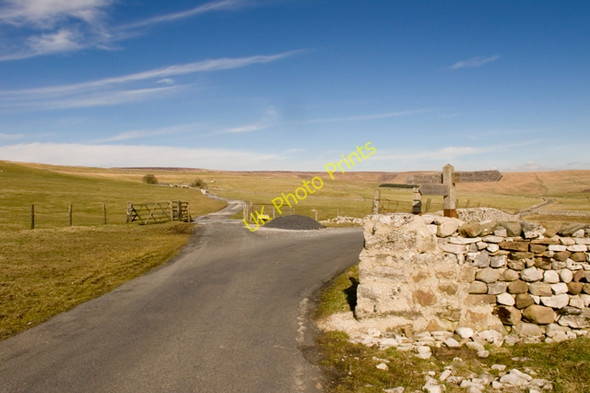 Photo 6"x4" Pennine Way crossing the Arncliffe to Malham road Water Houses\/SD8867 c2011