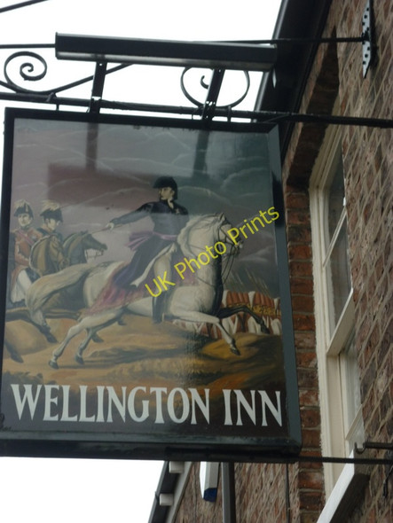 Photo 6"x4" The Wellington Inn public house, Alma Terrace, York York\/SE5951 c2011