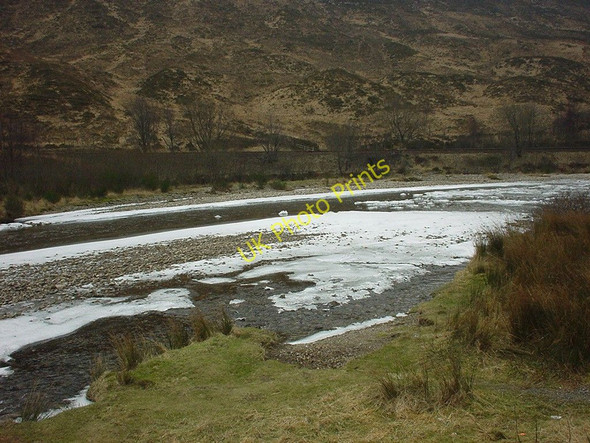 Photo 6"x4" River Lochy with Ice on surface Beinn na Sr\u00f2ine\/NN2328 c2004