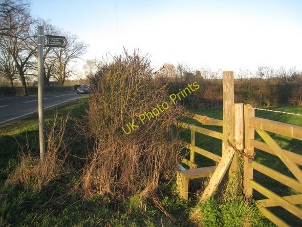 Photo 6"x4" Footpath to Pottergate Road Welbourn c2011