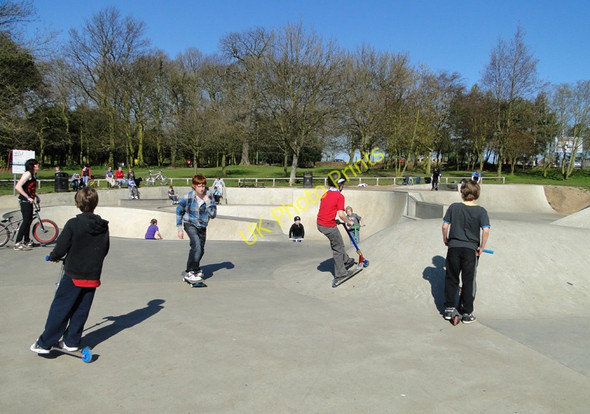Photo 6"x4" Skateboarding area in Normanston Park, Oulton Broad Lowestoft c2011