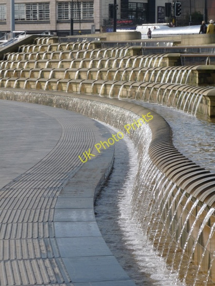 Photo 6"x4" Sheffield: water feature outside the station Sheffield\/SK3587 c2011