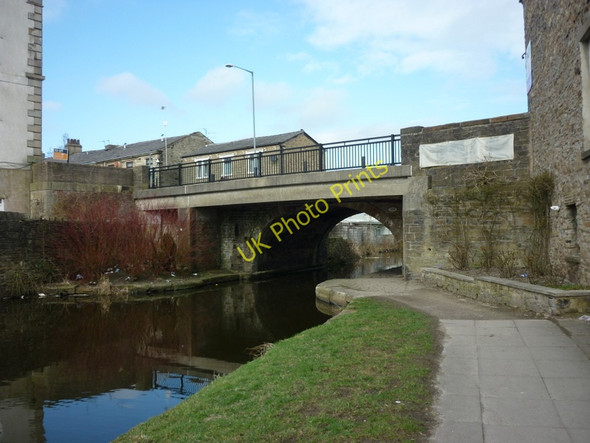 Photo 6"x4" Leeds and Liverpool Canal Bridge #108A Rishton c2011