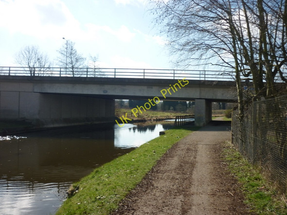 Photo 6"x4" Leeds and Liverpool Canal Bridge #104C Rishton c2011