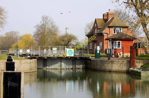 Photo 6"x4" Clifton Lock Clifton Hampden c2011