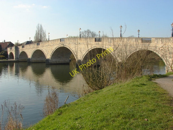 Photo 6"x4" Chertsey Bridge Chertsey c2011