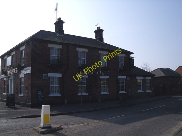 Photo 6"x4" The Royal Oak, Tupton Clay Cross c2011