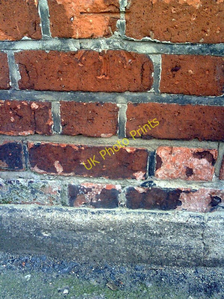 Photo 6"x4" Benchmark on #49 West Street Oxford\/SP5106 c2011