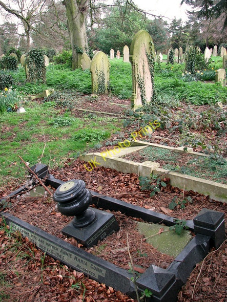 Photo 6"x4" Earlham Road Cemetery Earlham c2011 P2