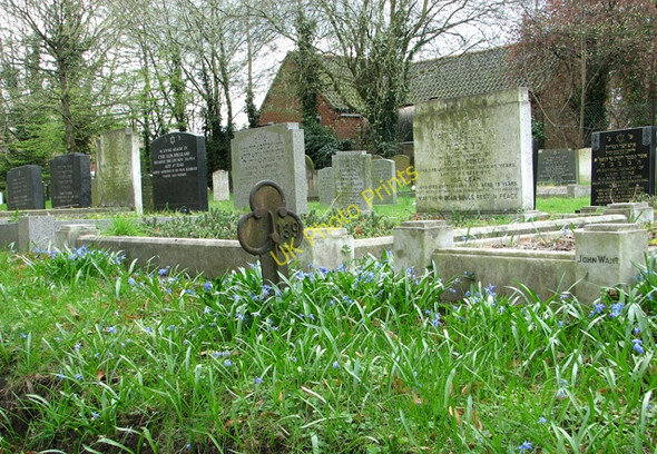 Photo 6"x4" Earlham Road Cemetery Norwich c2011 P7