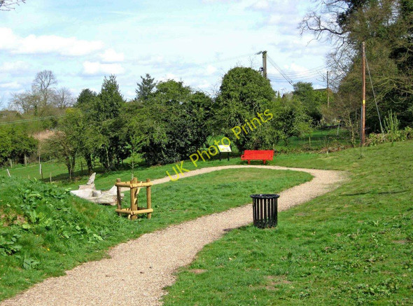 Photo 6"x4" The zig-zag path to the Canalside Terrace, Cookley Playing Fields, Cookley Cookley\/SO8480 c2011