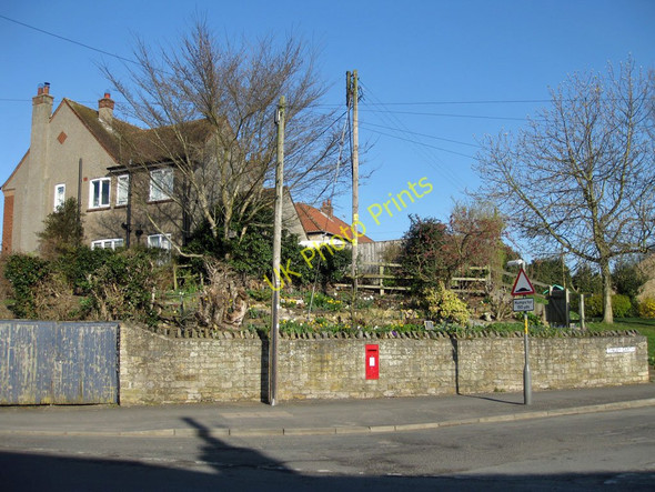 Photo 6"x4" Georgian postbox, Tinley Garth Kirkbymoorside c2011