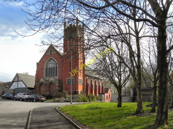 Photo 6"x4" Northmoor Methodist Church Chadderton c2011
