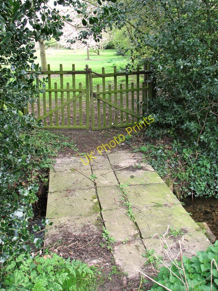 Photo 6"x4" The end of the path at Lawn Farm Holt\/TG0838 c2011