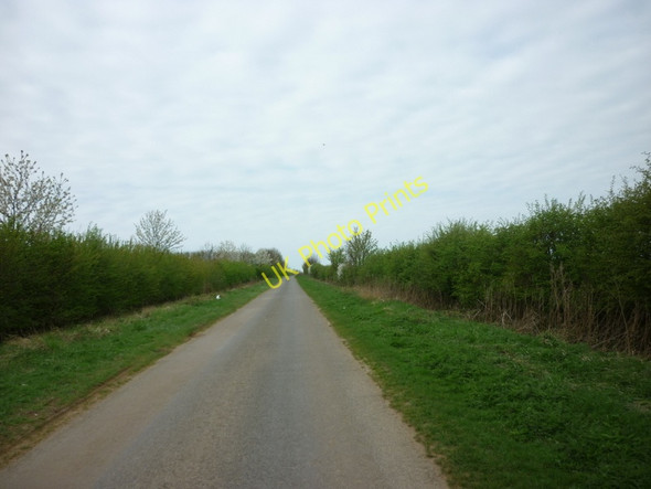 Photo 6"x4" Normanby Cliff Road towards the A15 Hemswell Cliff\/SK9589 c2011