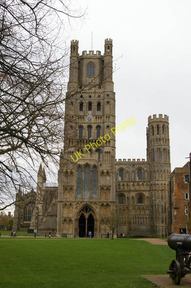 Photo 6"x4" Ely Cathedral, west front Ely\/TL5480 c2011