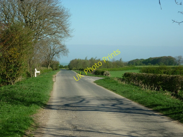 Photo 6"x4" Turn right for Langtoft, East Yorkshire Langtoft\/TA0166 c2011