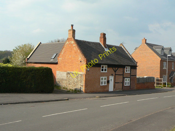 Photo 6"x4" Cottage at Thorpe Acre Loughborough c2011