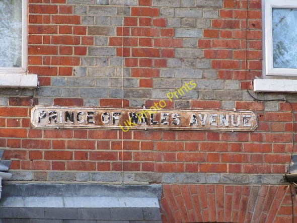 Photo 6"x4" Road sign on the house Reading c2011