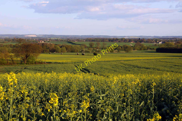 Photo 6"x4" Looking over the rape towards the Chilterns The Platt c2011