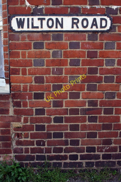 Photo 6"x4" Benchmark on the Wilton Road face of #36 Kensington Road Reading c2011