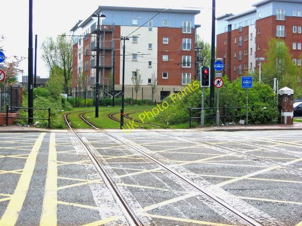 Photo 6"x4" Manchester Metrolink crossing Trafford Road (A5063), Salford Quays, Salford Salford\/SJ8098 c2010