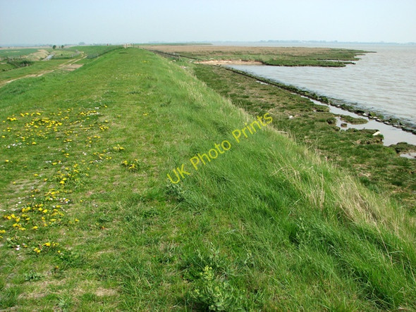 Photo 6"x4" View towards the North Flats, Breydon Water Cobholm Island c2011