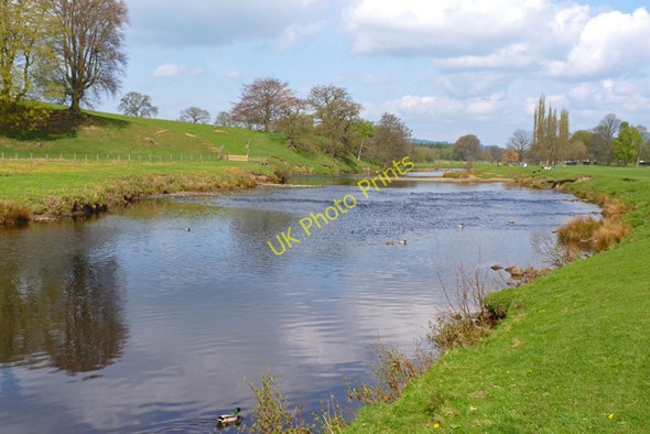 Photo 6"x4" River Derwent through Chatsworth Park Dunsa c2011